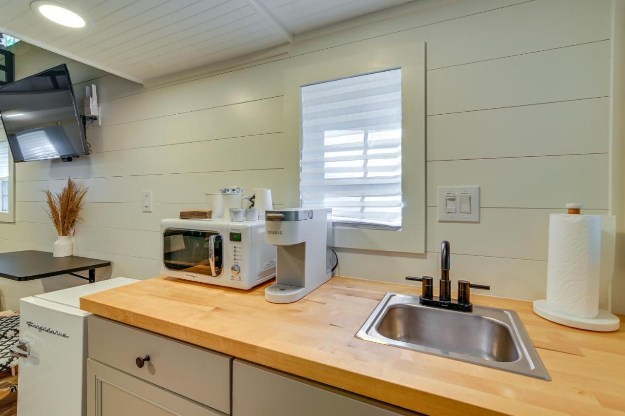 Contemporary Starkville Tiny Cabin 3 Mi To Msu! ภายนอก รูปภาพ